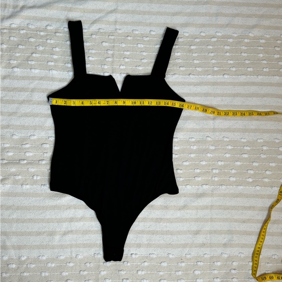 Saints and Hearts black v square neck tank bodysuit size large - Picture 8 of 12